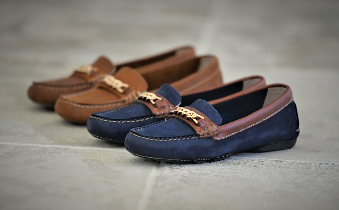 Badminton  -  Navy – Oak