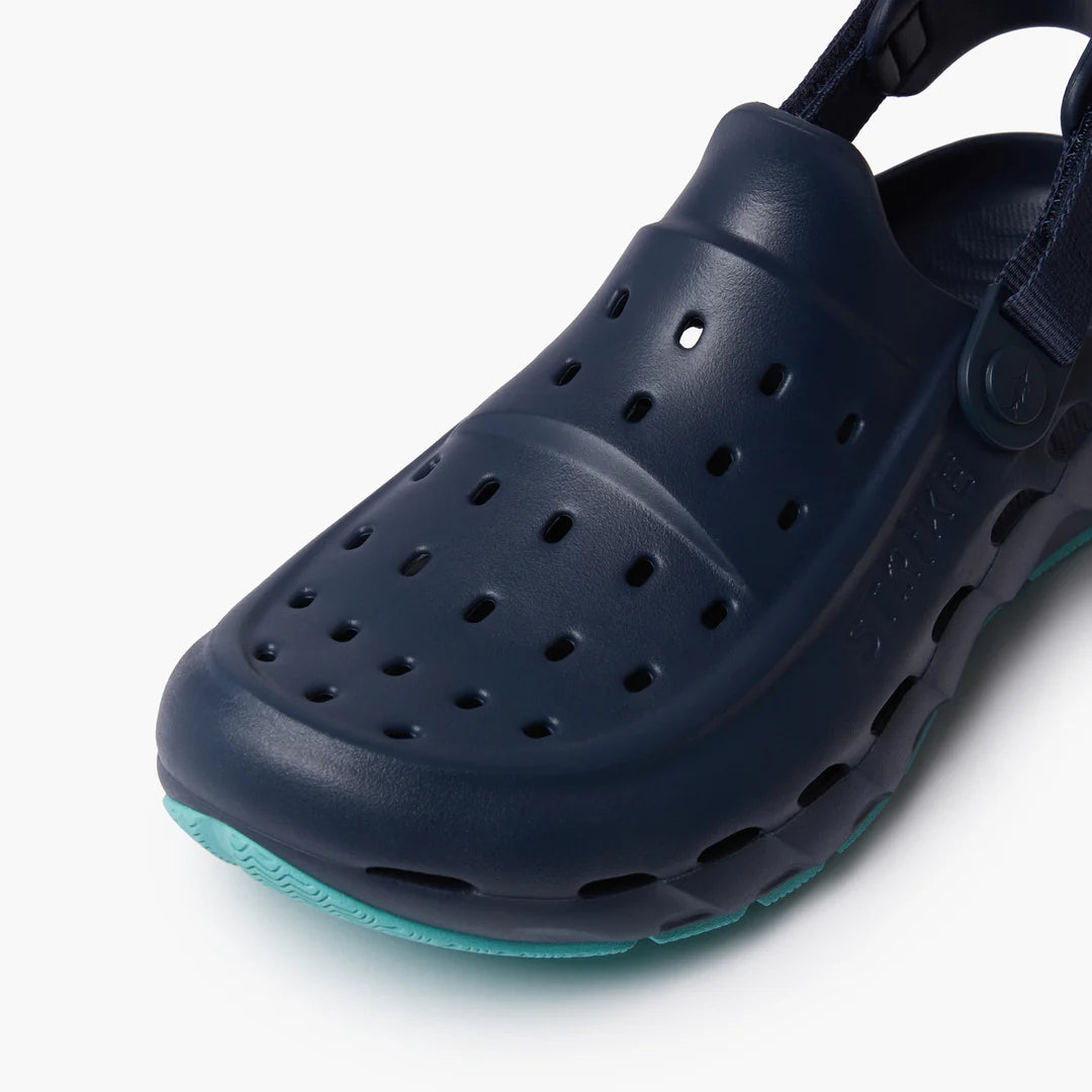 Strike Dogtooth Clog Navy